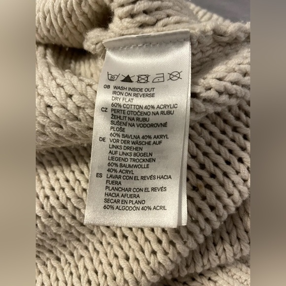 H&M Metalic oversized crew neck sweater Size 6 - Picture 9 of 10